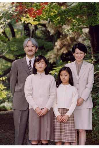 La princesse Mako du Japon avec ses parents et sa sœur, le 30 novembre 2004