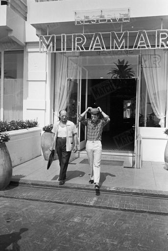 Salvatore Adamo, lors de son premier rendez-vous avec Paris Match, sur la Côte d&#039;Azur en août 1965.