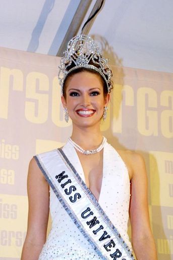 Denise Quinoses, Miss Puerto Rico élue Miss Univers 2001