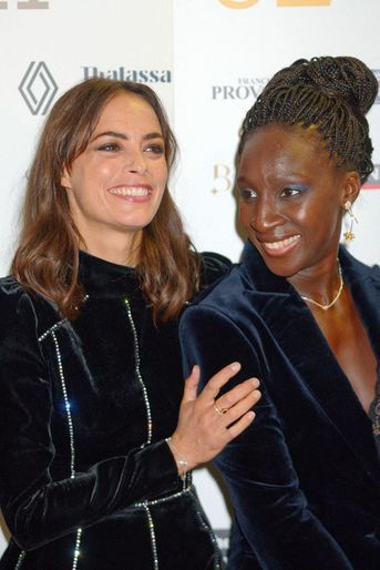 Bérénice Béjo et Eye Haïdara lors de la cérémonie de clôture du 32e Festival du film britannique de Dinard le 2 octobre 2021