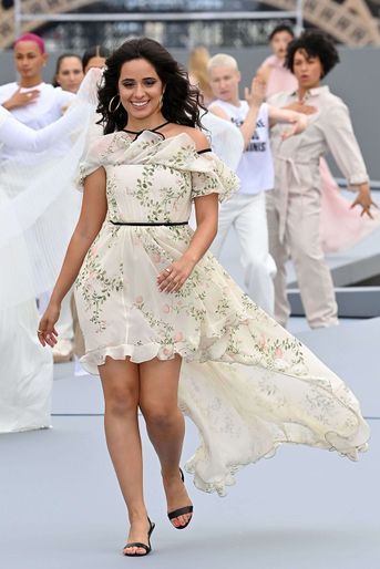 Camila Cabello au défilé L&#039;Oréal à Paris le 3 octobre 2021