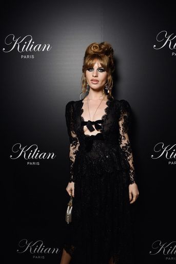 Ivy Getty lors de la soirée Kilian Paris en marge de la Fashion Week à Paris le 4 octobre 2021