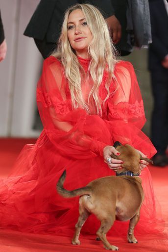 Kate Hudson et le chien Benny à la 78ème Mostra de Venise, dimanche 5 septembre 2021.