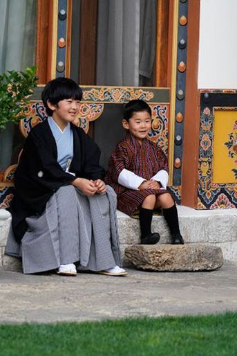 Le prince Hisahito du Japon avec le petit prince héritier du Bhoutan, le 19 août 2019
