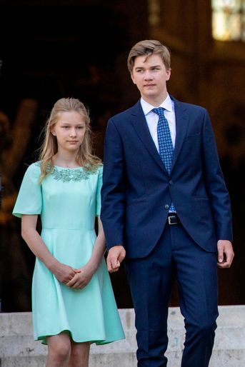 Le prince Gabriel de Belgique avec sa petite soeur la princesse Eléonore, le 21 juillet 2021