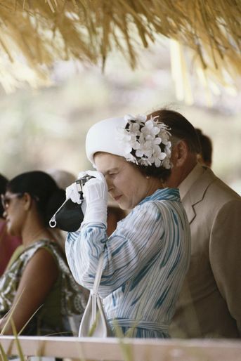 La reine Elizabeth II en visite au Sri Lanka, le 24 octobre 1981