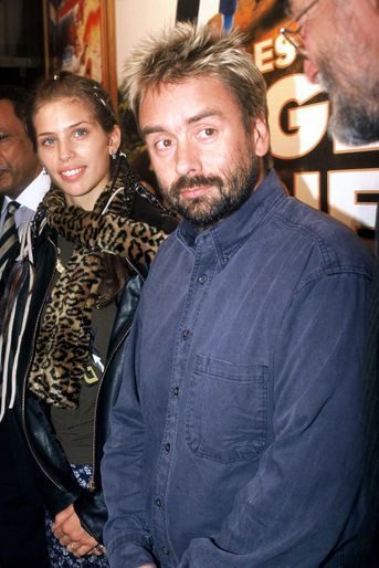 Maïwenn et Luc Besson à la première du film «Les Anges gardiens» à Paris en octobre 1995