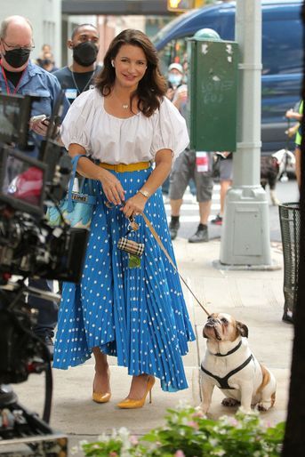 Kristin Davis sur le tournage de la série «And Just Like That...» à New York le 12 juillet 2021