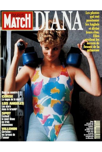 Diana, les secrets de sa beauté en photos. Couverture du Paris Match n°2321 du 18 novembre 1993.