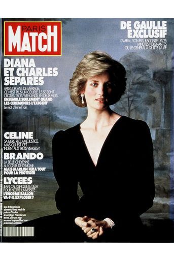 Diana et Charles séparés. Après dix ans de mariage, ce n'est plus un couple. Couverture du Paris Match n°2164 du 15 novembre 1990.