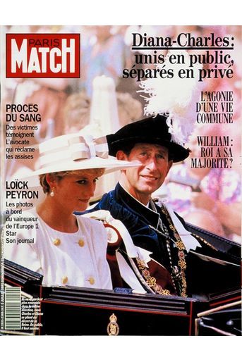 Diana-Charles : unis en public, séparés en privé. Couverture du Paris Match n°2249 du 2 juillet 1992.