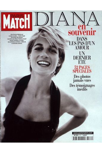 Un an après sa disparition, la dernière séance photo de Diana avec Mario Testino. Couverture du Paris Match n°2571 du 3 septembre 1998.
