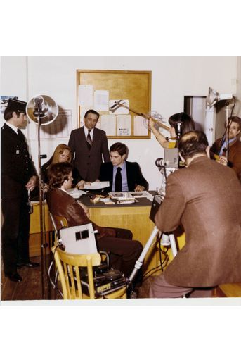 Stage « face caméra » pour former les futurs chefs de service à la maîtrise des médias. Vers 1978.