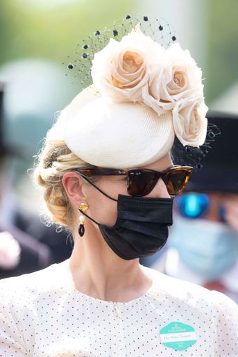 Le chapeau de Zara Phillips au Royal ascot, le 15 juin 2021