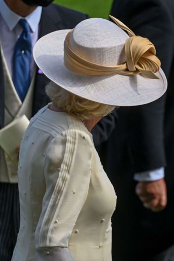 Le chapeau de la duchesse de Cornouailles Camilla au Royal Ascot, le 16 juin 2021
