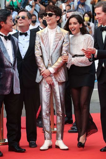 L'équipe du film «The French Dispatch» sur le tapis rouge du 74e Festival de Cannes pour la montée des marches le 12 juillet 2021