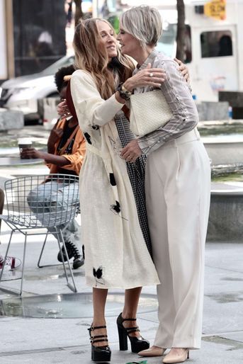Sarah Jessica Parker et Cynthia Nixon sur le tournage de la série «And Just Like That...» à New York le 9 juillet 2021