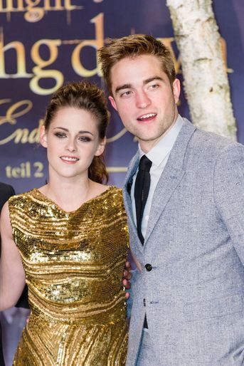 Kristen Stewart et Robert Pattinson s&#039;étaient rencontrés à la fin des années 2000 sur le tournage du film «Twilight». Leur histoire aurait commencé vers la fin de 2009 avant de prendre fin définitivement en 2013.