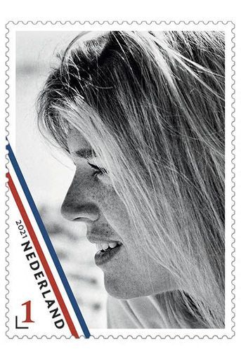 Le portrait privé de la reine Maxima des Pays-Bas qui figure sur le feuillet des timbres de son 50e anniversaire