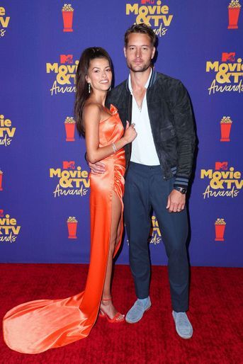 Sofia Pernas et Justin Hartley aux MTV Video &amp; TV Awards à Los Angeles le 16 mai 2021