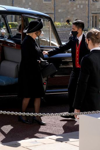 Camilla, duchesse de Cornouailles, arrivant aux funérailles du prince Philip à Windsor le 17 avril 2021