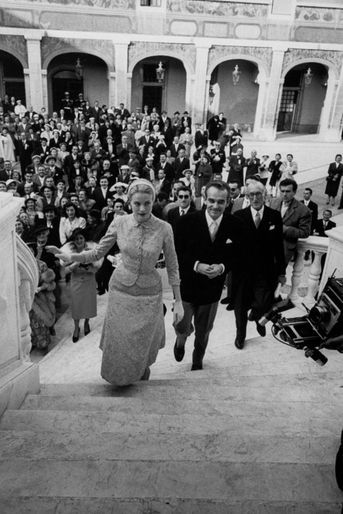 Grace Kelly et le prince Rainier III de Monaco le jour de leur mariage civil, le 18 avril 1956