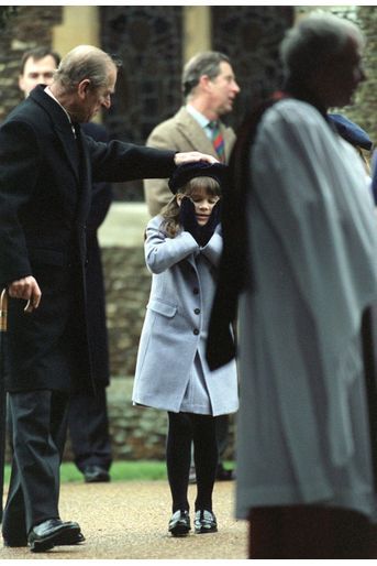 Le prince Philip avec sa petite-fille la princesse Eugenie d&#039;York, le 25 décembre 1998