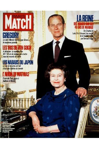 Le prince Philip et la reine Elizabeth II, en couverture du Paris Match n°2009, du 27 novembre 1987.