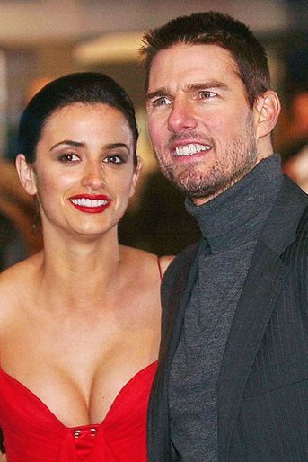 Alors qu'il était encore marié à Nicole Kidman, Tom Cruise fait la rencontre de Penélope Cruz sur le tournage de «Vanilla Sky», fin 2000. D'après les rumeurs, l'acteur aurait été fou amoureux de la belle Espagnole. Mais la scientologie a fait fuir l'actrice. Leur relation s'est terminée en 2004.