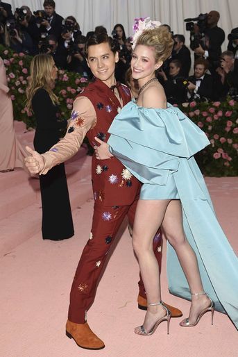 Cole Sprouse et Lili Reinhart au Met Gala en 2019