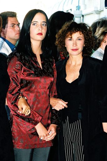 Eva Green (avec sa mère Marlène Jobert) au Festival de Deauville en 1997