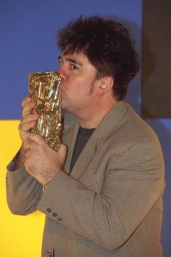 Pedro Almodovar recevant le César d&#039;honneur en 1999