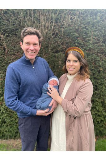 August Brooksbank, le fils de la princesse Eugenie d'York et de Jack Brooksbank, avec ceux-ci. Photo révélée le 20 février 2021