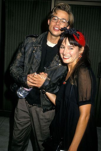 Brad Pitt et Jill Schoelen lors de la première du film «Double détente» à Beverly Hills en juin 1988