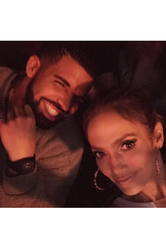 Drake et Jennifer Lopez sur une photo publiée en décembre 2016 sur le compte Instagram de la chanteuse. Les chanteurs se sont brièvement fréquentés entre cette période et début 2017.