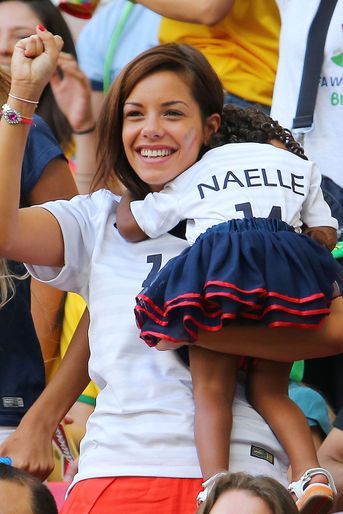 Isabelle Matuidi avec sa fille Naëlle lors de la Coupe du Monde au Brésil en juin 2014