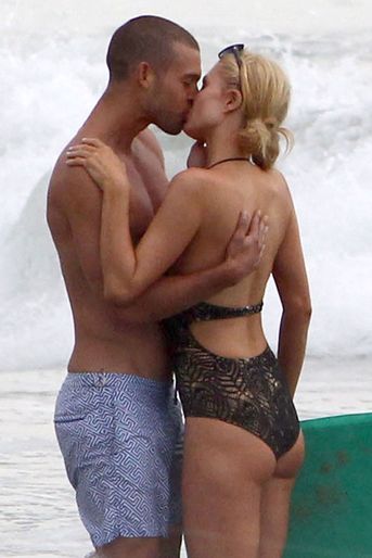 Josh Upshaw (un mannequin) et Paris Hilton se sont brièvement fréquentés en 2014