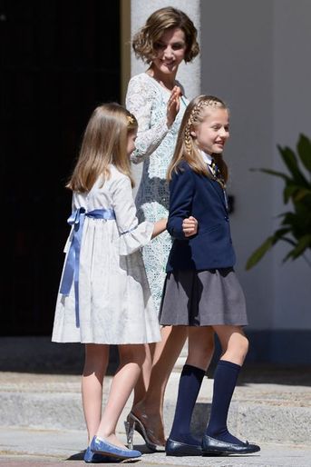 La reine Letizia avec Leonor et Sofia à la communion de Leonor à Madrid, le 20 mai 2015
