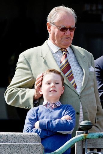 Le prince Christian de Danemark avec son grand-père le prince consort Henrik, le 16 avril 2014