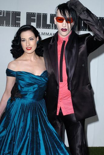 Dita Von Teese et Marilyn Manson lors d&#039;une présentation de la maison Marc Jacobs à New York en mars 2005