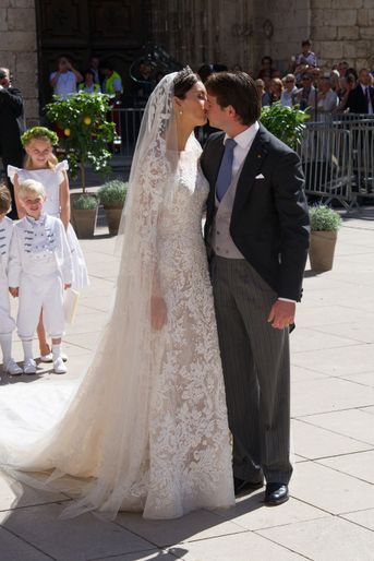 Claire Lademacher avec le prince Félix de Luxembourg le 21 septembre 2013, jour de leur mariage religieux
