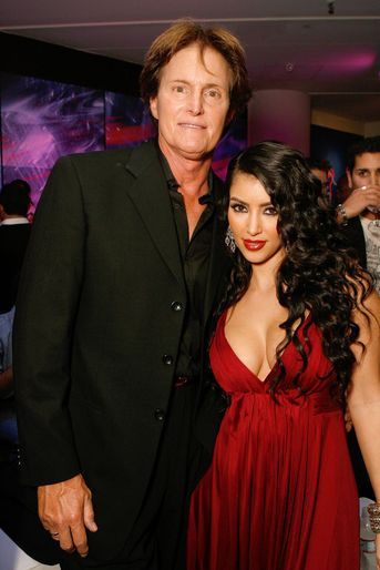 Bruce (aujourd'hui Caitlyn) Jenner et Kim Kardashian à la première de l'émission «L'incroyable famille Kardashian» à West Hollywood en octobre 2007