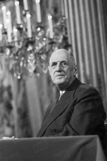 Le président Charles de Gaulle au Palais de l’Elysée. 1967.