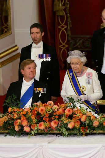 Le roi Willem-Alexander des Pays-Bas et la reine Elizabeth II à Londres, le 23 octobre 2018