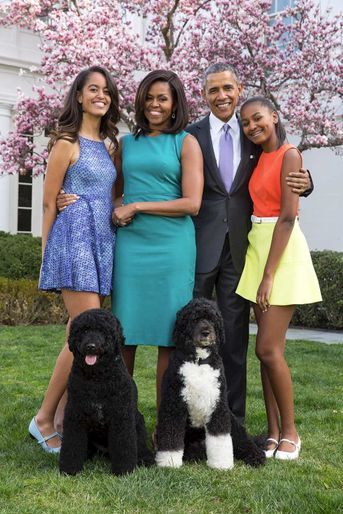 Photo de famille des Obama avec Bo et Sunny, en avril 2015.