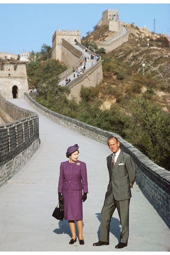La reine Elizabeth II et le prince Philip sur la Grande Muraille de Chine, le 14 octobre 1986