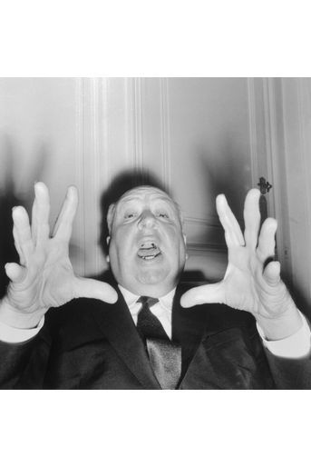 Alfred Hitchcock lors de la promotion de « Psychose » à Paris, en 1960.