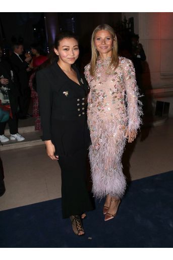 Gwyneth Paltrow et Veronica Chou au vernissage de l'exposition Harper's Bazaar au Musée des Arts décoratifs, à Paris, le 26 février 2020.