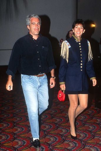 Jeffrey Epstein et Ghislaine Maxwell à New York, en juin 1995.