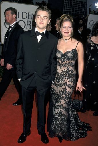 Kate Winslet (et Leonardo DiCaprio) aux Golden Globes à Los Angeles en janvier 1998